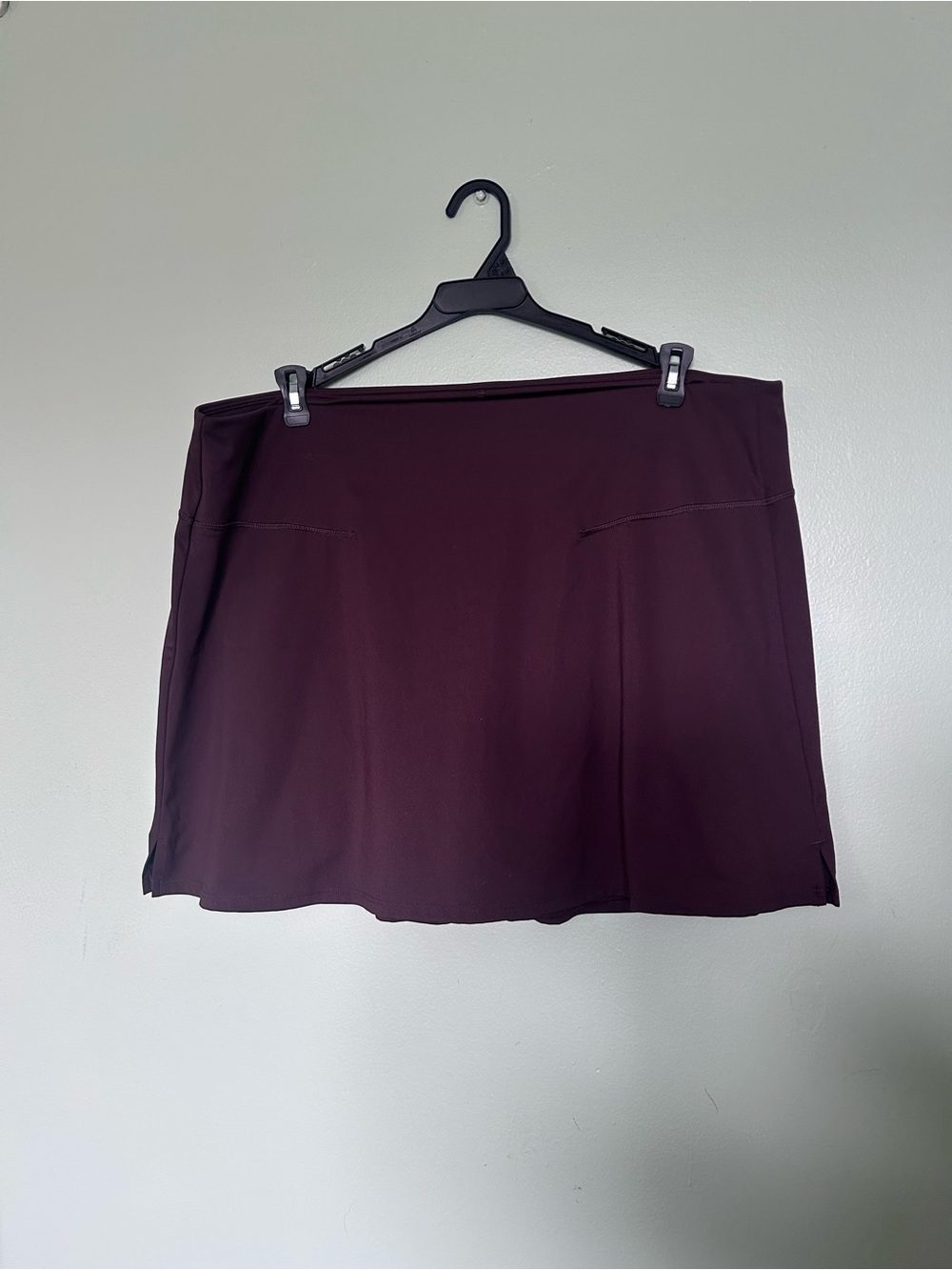 Women's Workout Skort in Deep Brown